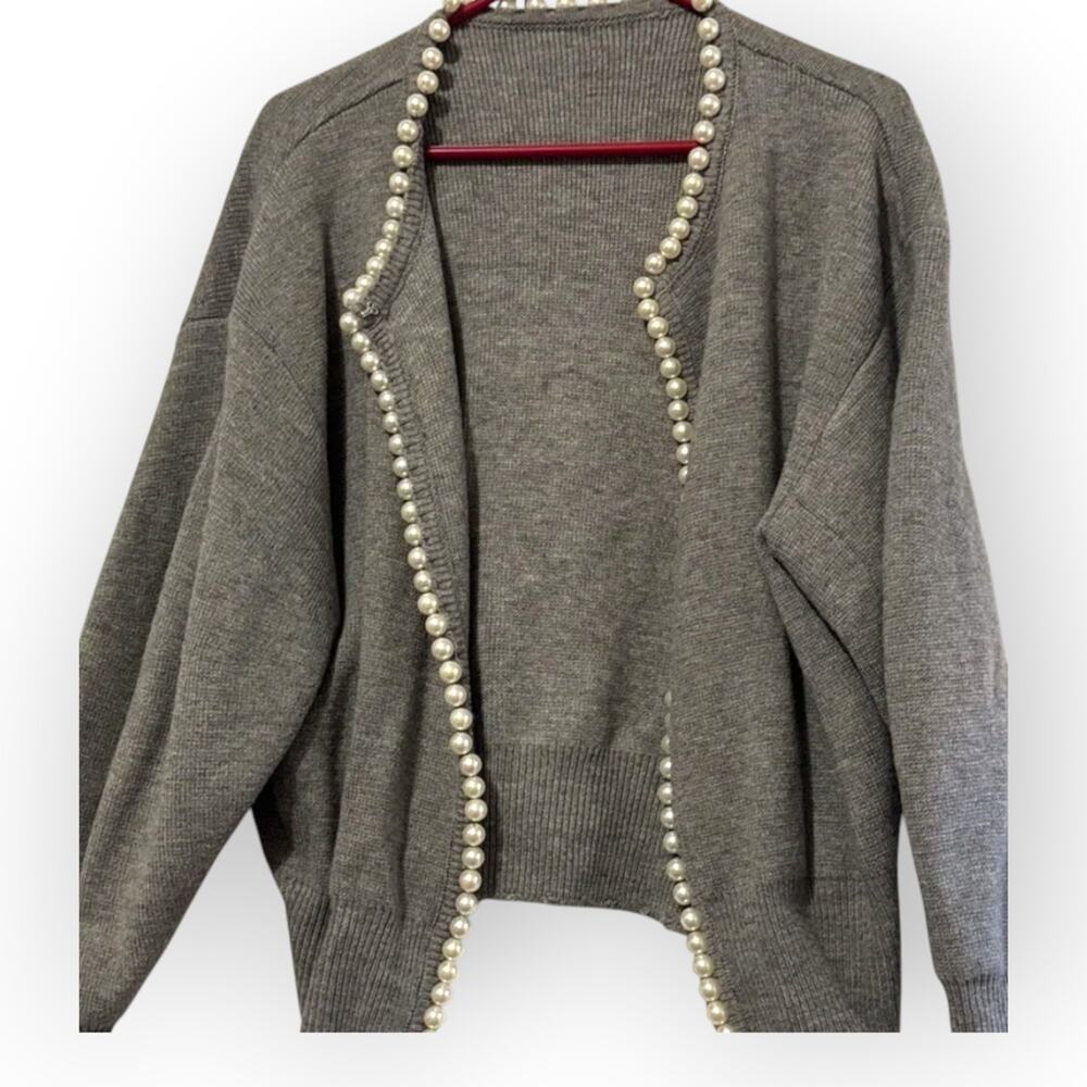 Commense Pearl Trim Cardigan Gray Knit Sweater NWT Size L - Modern Classic - Picture 4 of 7